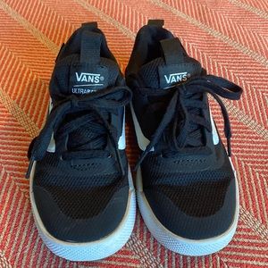 Youth Vans Ultra Range sneakers